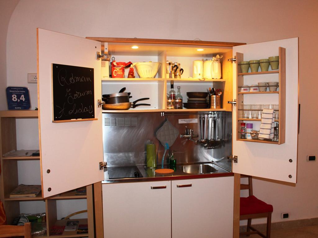 Hella Ibernesi 23 Fori Imperiali Inn, New Gestion! Rome Ruang foto