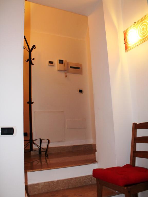 Hella Ibernesi 23 Fori Imperiali Inn, New Gestion! Rome Ruang foto