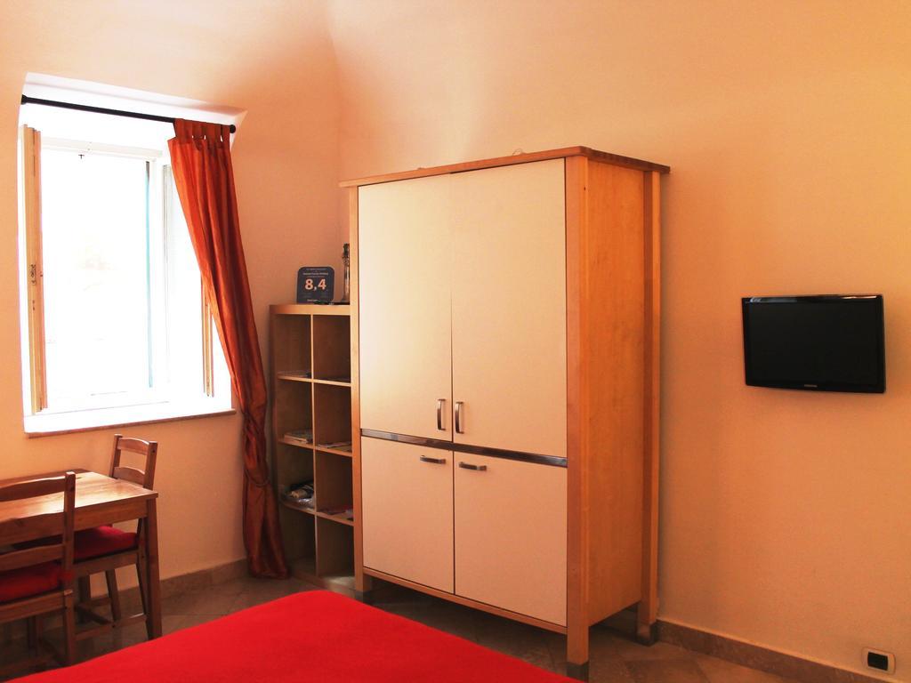 Hella Ibernesi 23 Fori Imperiali Inn, New Gestion! Rome Ruang foto